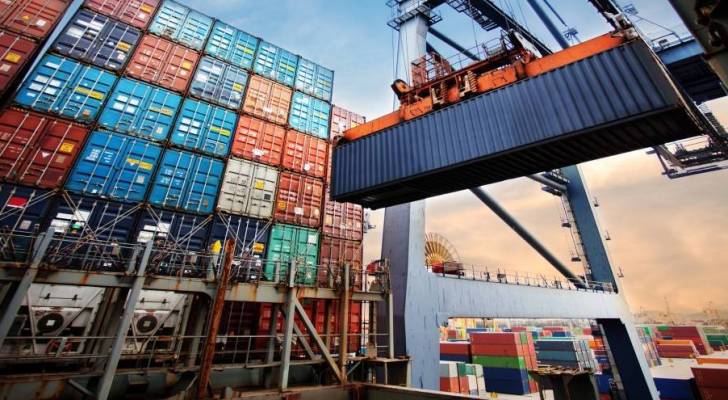 إعفاء الصادرات الأردنية من الألبسة والمحيكات إلى أمريكا من الرسوم الجمركية