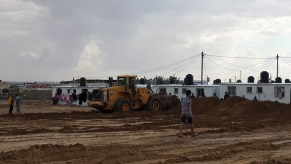 غزة : الأمطار تغرق كرافانات الإيواء " صور "