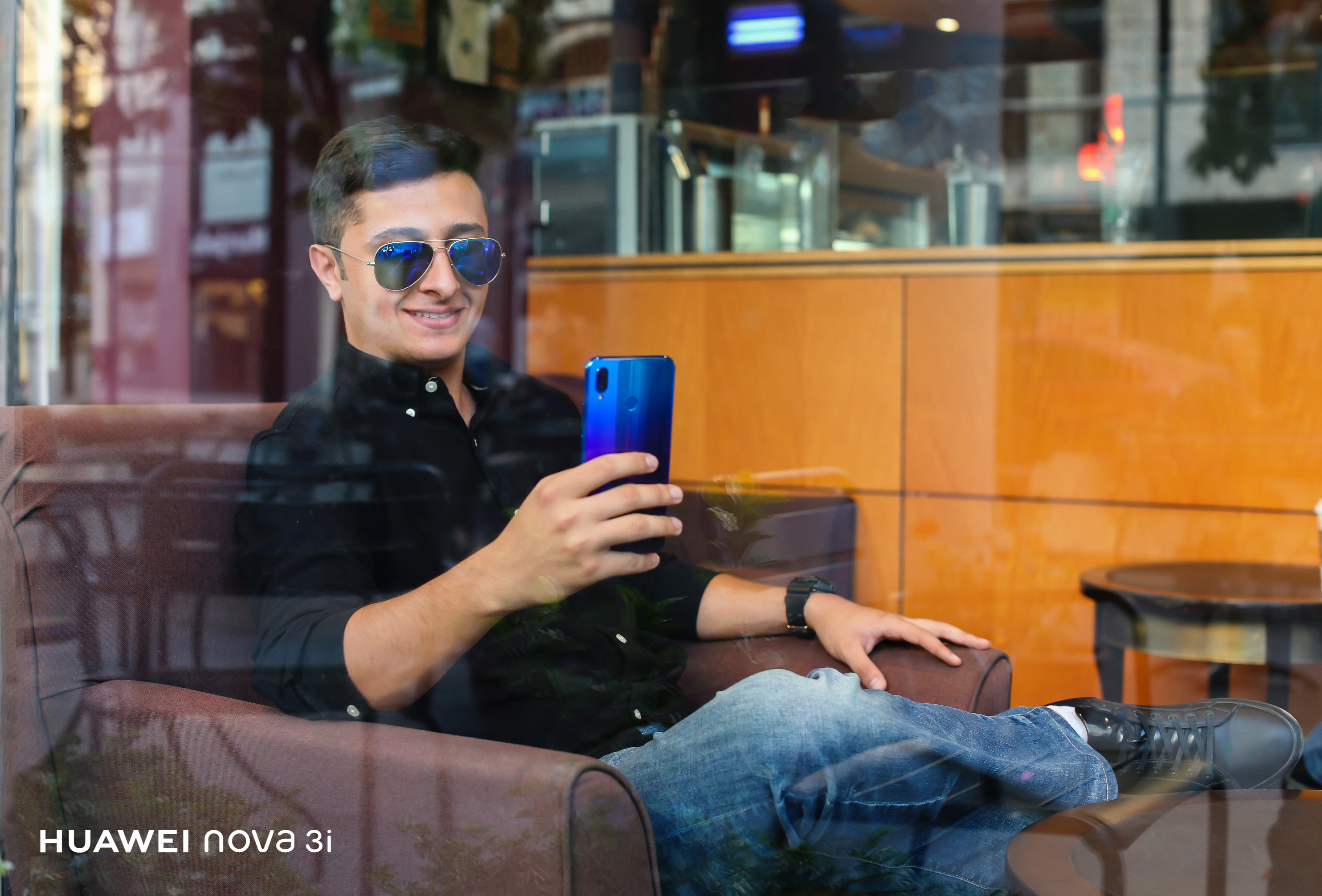 التقاط السيلفي أصبح الآن أكثر سهولة وجمالاً مع nova 3i