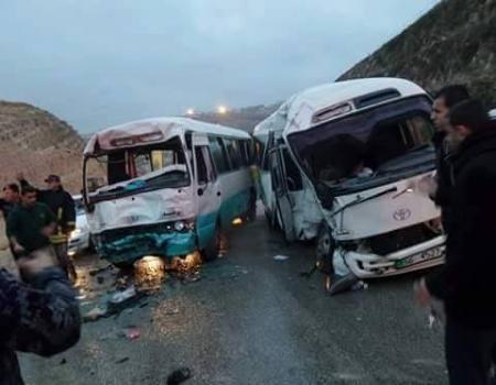 اصابة (26) شخصا بحادث تصادم بين حافلتين في منطقة الظليل