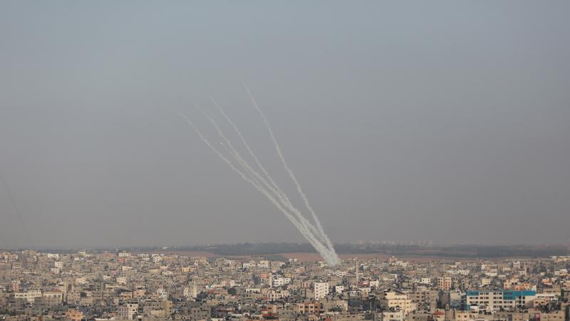 الفصائل الفلسطينية تُجدد إطلاق قذائف صاروخية باتجاه مستوطنات الاحتلال 