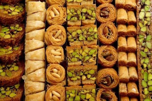 بـ4 خطوات  ..  كيف تقلل من السكر في الحلويات؟