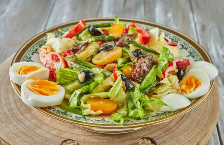 سلطة نيكواز الفرنسية