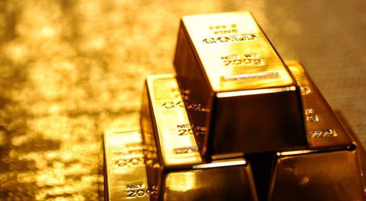 الذهب يسجل ارتفاعًا تاريخيًا ويكسر الأرقام القياسية