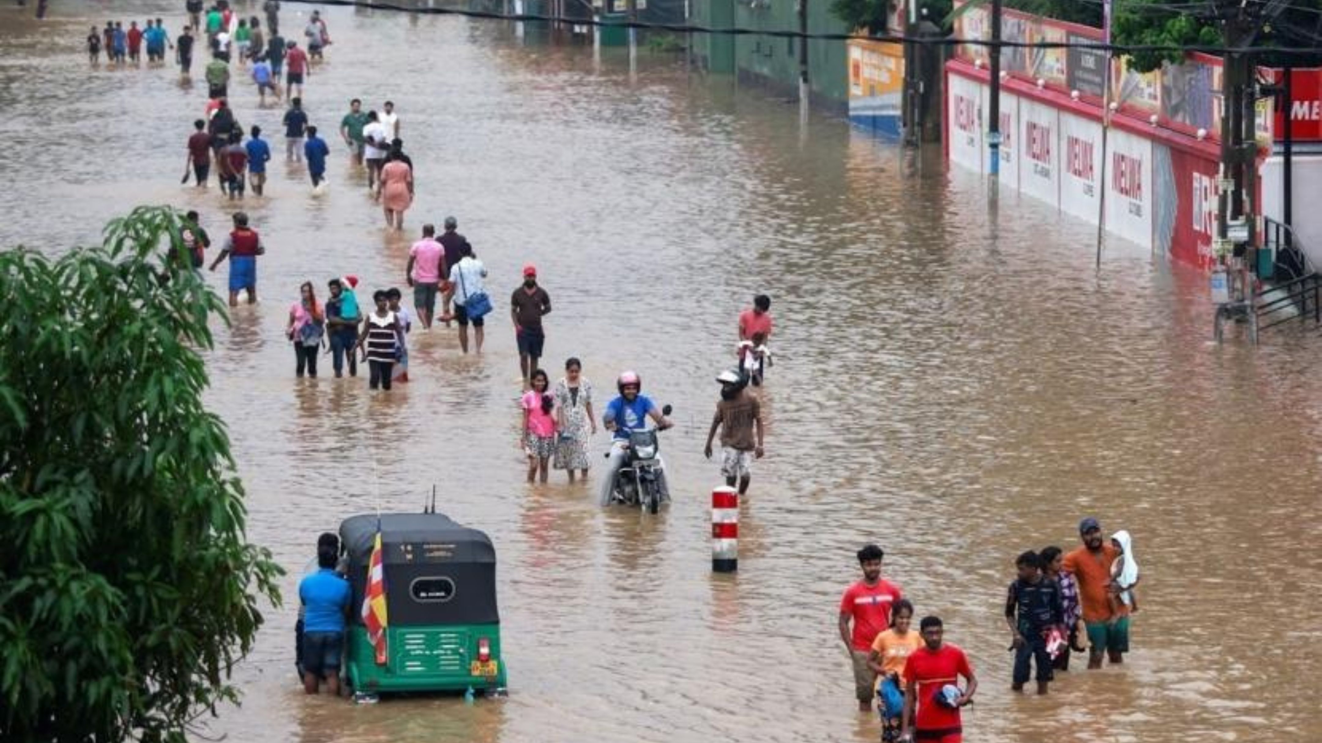 الأردن يقدّم تعازيه لسريلانكا ويؤكد تضامنه إثر الفيضانات المميتة