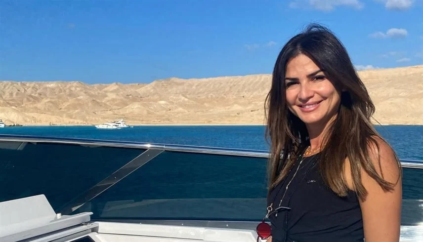 بعد سنوات من الغياب ..  كارين فهمي تريند منصات التواصل بلقطة مع "مو صلاح"