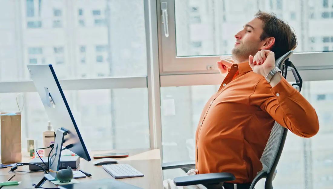 30 دقيقة تصنع الفارق ..  دراسة تربط الجلوس بالسرطان 