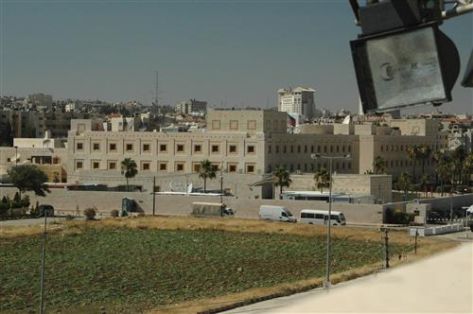 السفارة الامريكية  تشكو  وزارة  البلديات