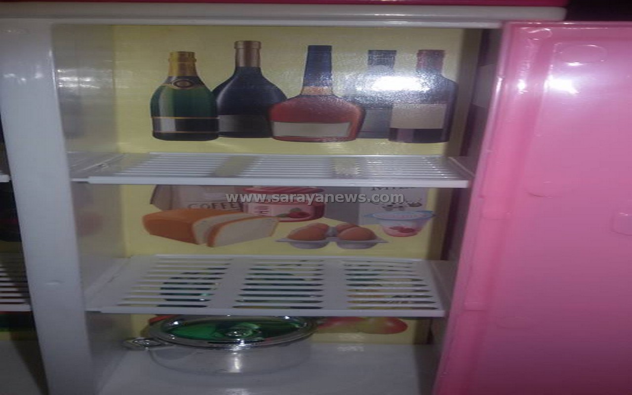 عمان : بالصور  ..  زجاجات خمر داخل العاب الاطفال 