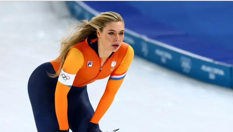 حسناء هولندية تشعل أجواء الأولمبياد الشتوي ..  ما قصتها؟