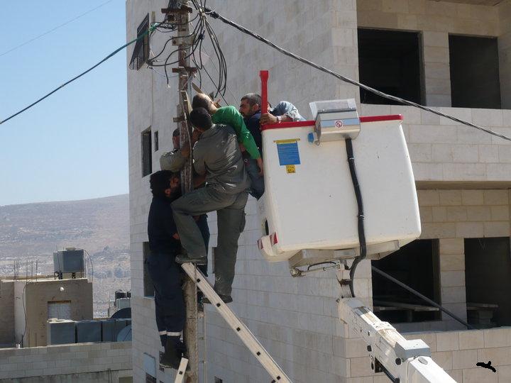 الأغوار الشمالية: وفاة وافد وإصابة أردني بصعقة كهربائية في بلدة وقاص