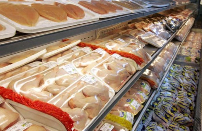 الغذاء والدواء:  الدجاج المُجمد في أسواق "الاستهلاكية المدنية" بأسعار معتدلة