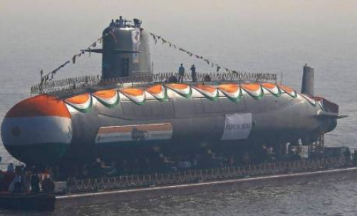 (3) مليار دولار في البحر ..  قصة غواصة غرقت بسبب "باب مفتوح"