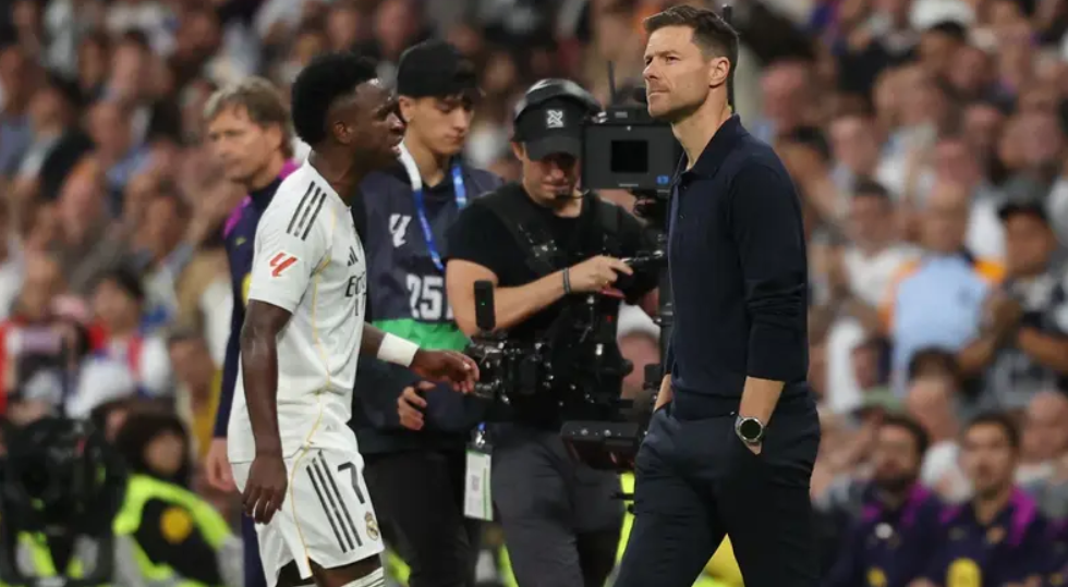 مدرب إسباني: فينيسيوس سبب "دمار" ريال مدريد