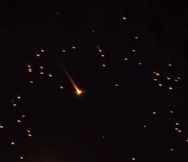 " بعد اغتيال علي لاريجاني" ..  إيران تستهدف "تل أبيب" بصواريخ هي الاقوى في الترسانة الإيرانية - فيديو