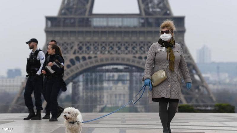 لاول مرة  ..  100 الف اصابة يومية بكورونا في فرنسا