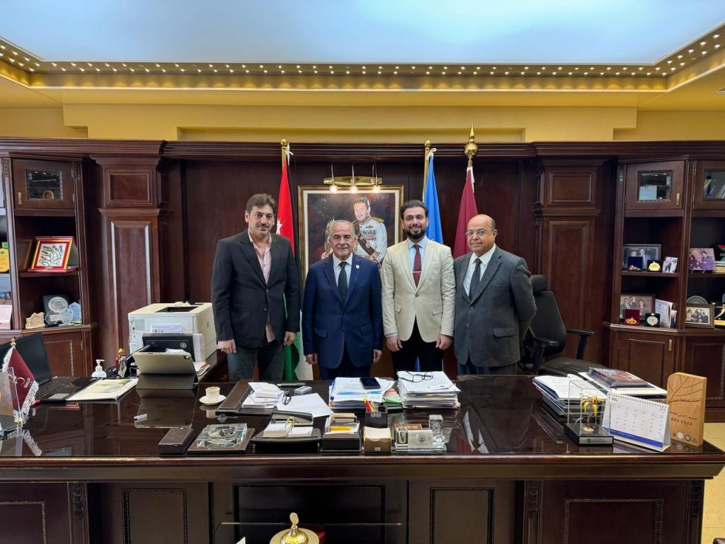 وفد من كلية التربية الرياضية بجامعة الأنبار يزور عمان الأهلية