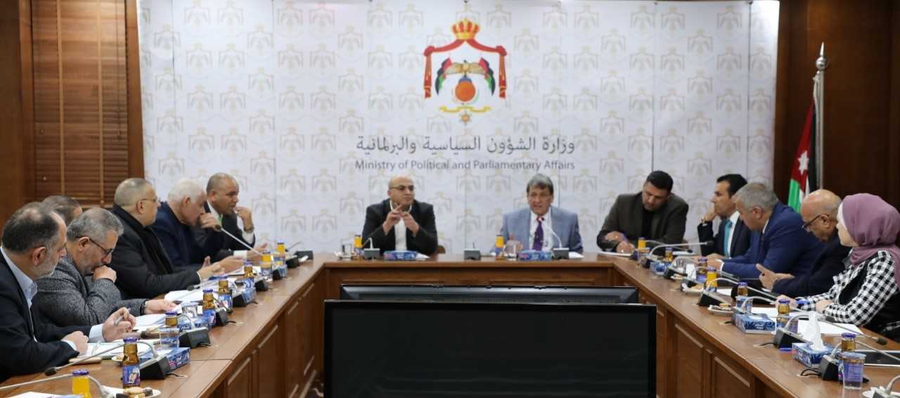 عزايزة يدعو الوزارات لتقديم تقرير حول تنفيذ “التحديث”