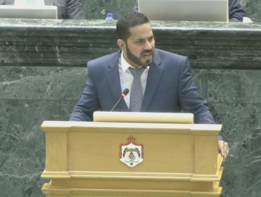 النائب ابو يحيى يفسر فقدان الرواتب "بركتها"