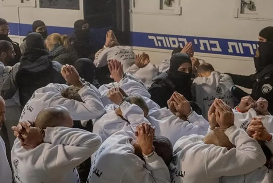 "الأشرطة الحمراء" تدعو لتحرك دولي عاجل دعما للأسرى الفلسطينيين