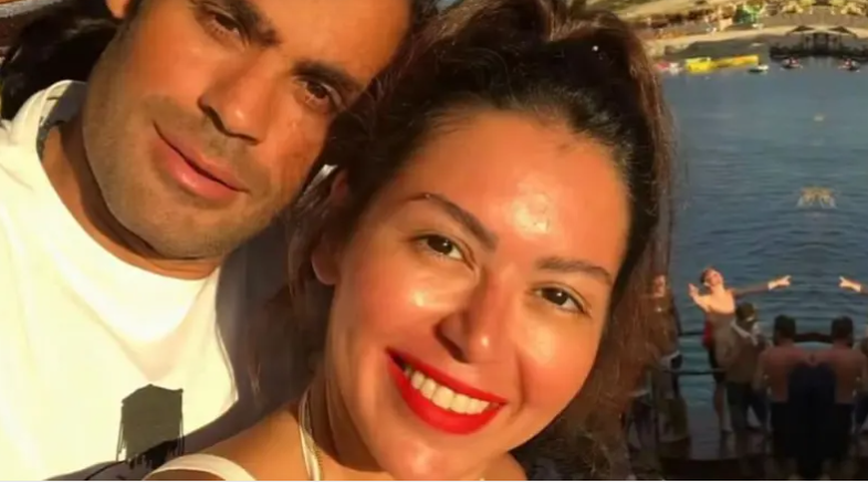 نشرت صورة بدون دبلة الزواج ..  لقاء الخميسي تثير الجدل