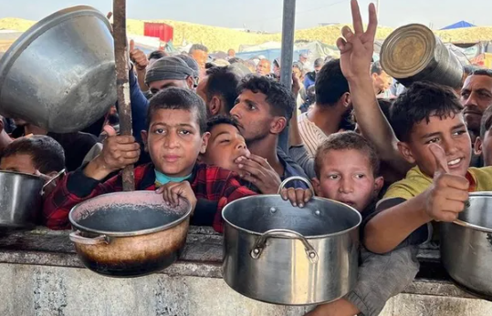 اليونيسيف: يجب إيواء أطفال غزة في خيام وتوفير الأغطية لهم