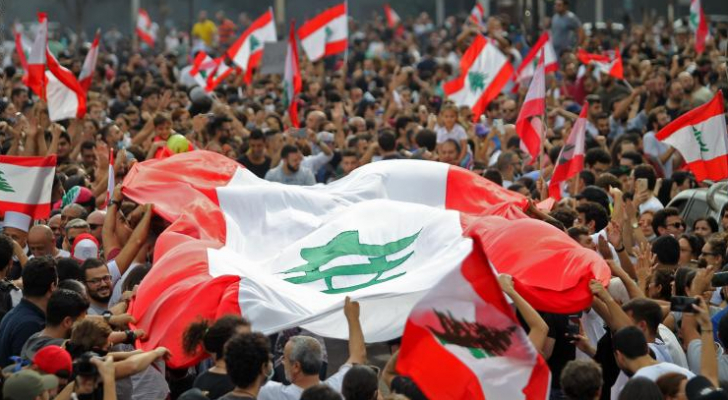 استمرار التحركات الاحتجاجية وقطع الطرق في لبنان