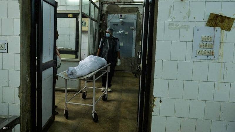 ساعات بالمشرحة ..  يكتشفون أنه لا يزال حيا بعد إعلان وفاته