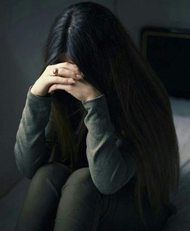 ضميري يأنبني والحزن يلازمني طوال الوقت !