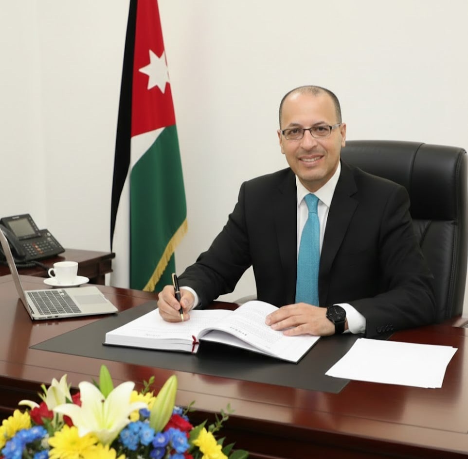 إنجاز أكاديمي متميز: الدكتور فاروق عمر أبو ظهير يحصل على الدكتوراة من جامعة بروكسل الحرة