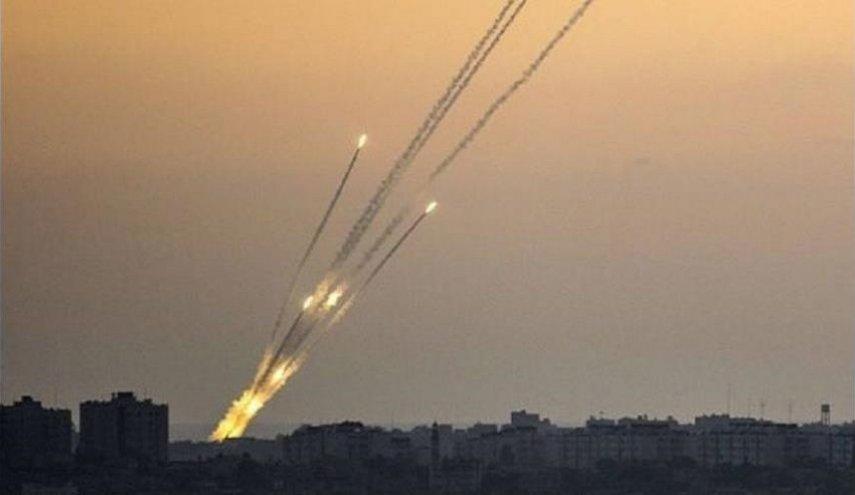 اطلاق 3 صواريخ على مستوطنات غلاف غزة