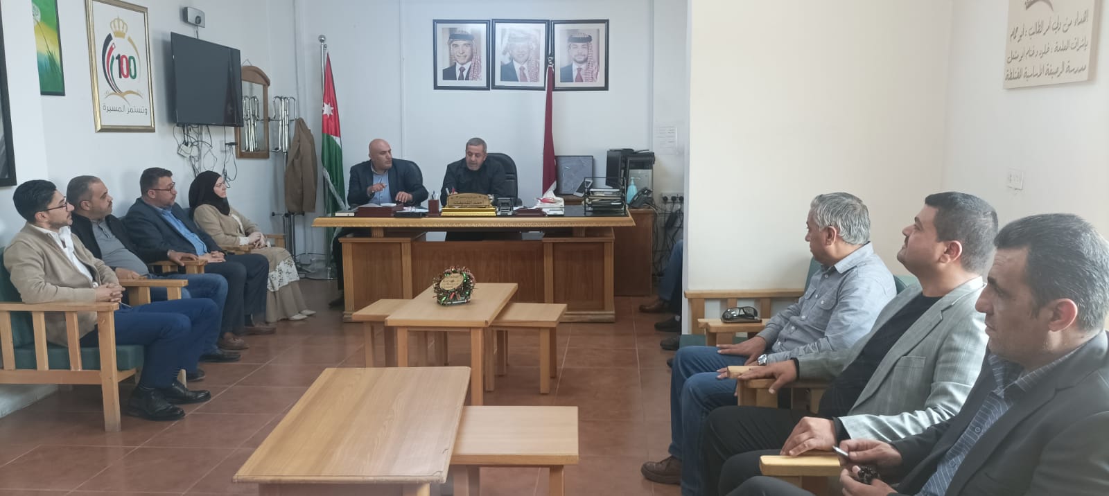 الشديفات يعقد اجتماعا هاما لضبط دوام المدارس