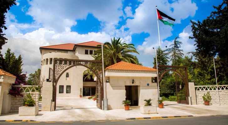 مجلس الوزراء يقرر تخفيض التبرعات المدرسية للطلبة الاردنيين