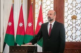 حكومة الرزاز تؤدي اليمين الدستورية اليوم