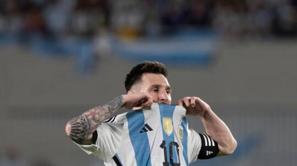 الكشف عن تفاصيل عرض برشلونة لاستعادة ميسي