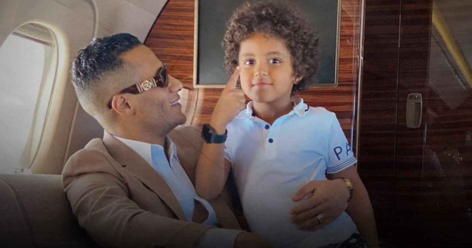 محمد رمضان يتخذ إجراءً أخيراً قبل تسليم نجله لدار رعاية