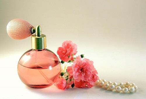 لعيد الأم ..  هدايا يمكنك شراؤها بدون الخروج من المنزل