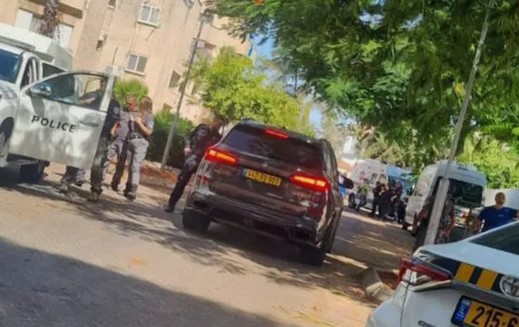 5 مصابين بعملية طعن في "تل أبيب" وتضارب حول مصير المنفذ