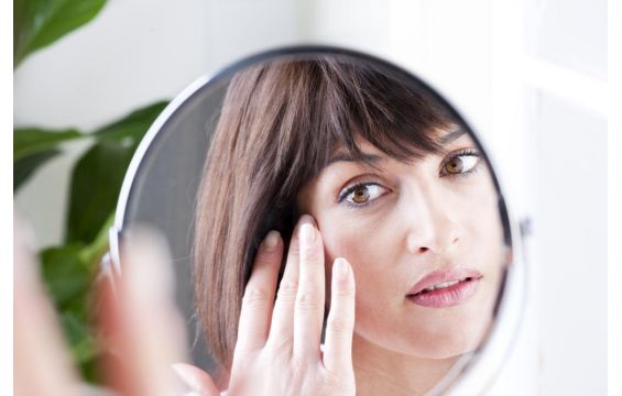 "المرأة الأربعينية" ..  خائفة أم سعيدة؟