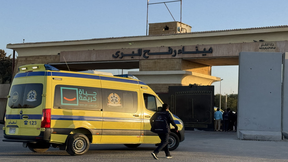 "صحة غزة": مغادرة 30 مريضا و51 مرافقا لتلقي العلاج خارج قطاع غزة عبر رفح