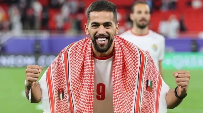 علي علوان: منتخب النشامى على قلب رجل واحد والجماهير الأردنية سبب تفوقنا