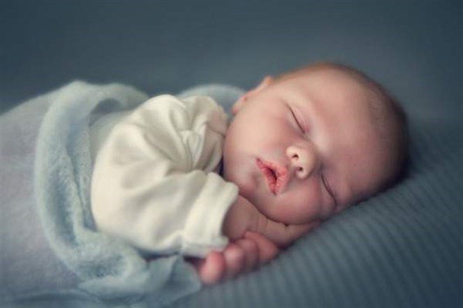 تفسير ولادة طفل ولد في الحلم 