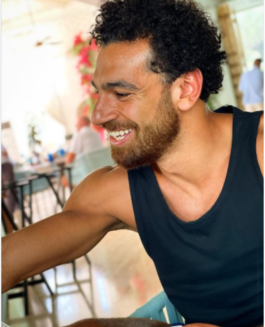 شاهد اللوك الجديد للنجم المصري محمد صلاح
