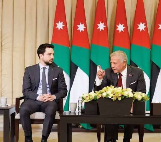 "الملك يؤكد على لاءاته الثلاث" ..  ووسم "مش عيب عليهم" يتصدر منصات التواصل الاجتماعي - فيديو