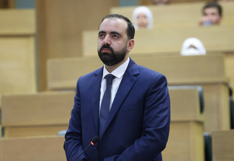 حمزة طوباسي : سأقرأ قانون الضمان دون تسرع او شعبوية