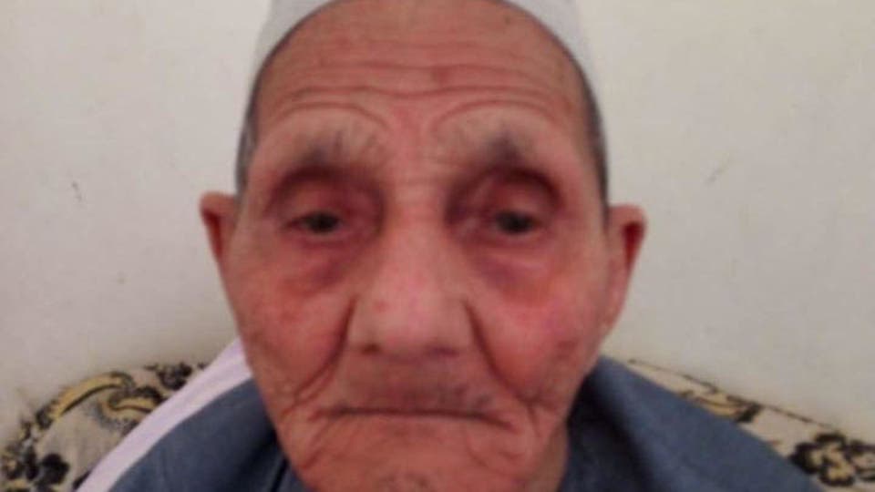 عمره 106 أعوام ..  معمر مصري يتعافى من كورونا وهذه قصته