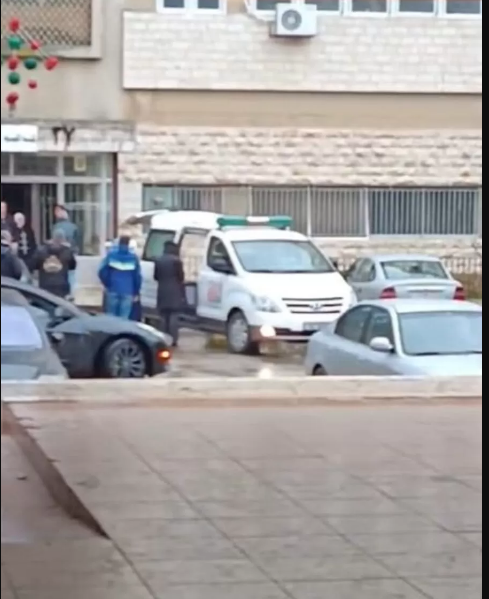 جنازة تجوب طرقات الجامعة الأردنية في مشهدٍ مهيب ..  ما القصة ومن المتوفى