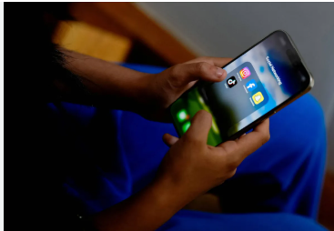 البرلمان الأوروبي تحظر استخدام التواصل الاجتماعي لمن دون 16 عامًا