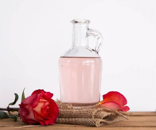 هل يمكن تناول ماء الورد كبديل عن الماء؟