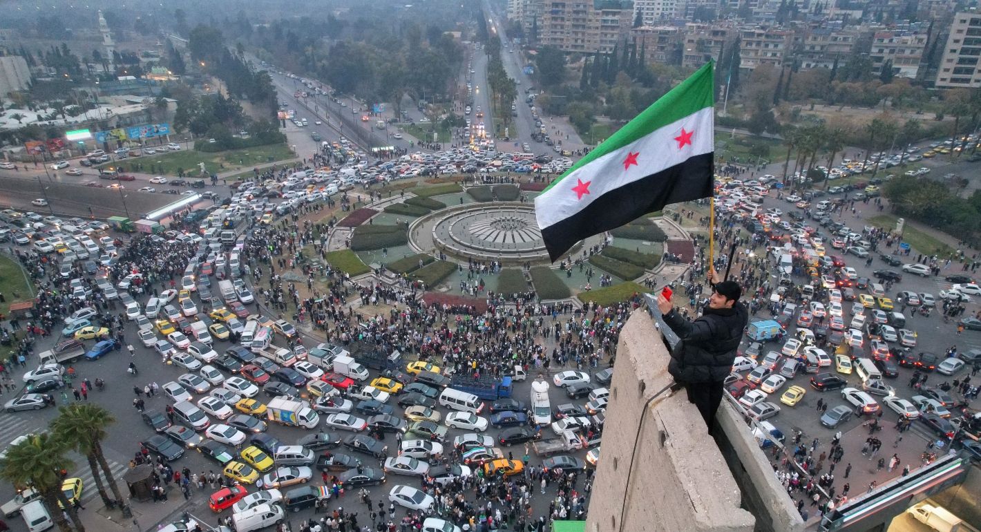 400 ألف سوري عادوا للبلاد منذ سقوط الأسد